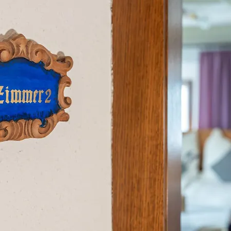 Schmidt Apartment *